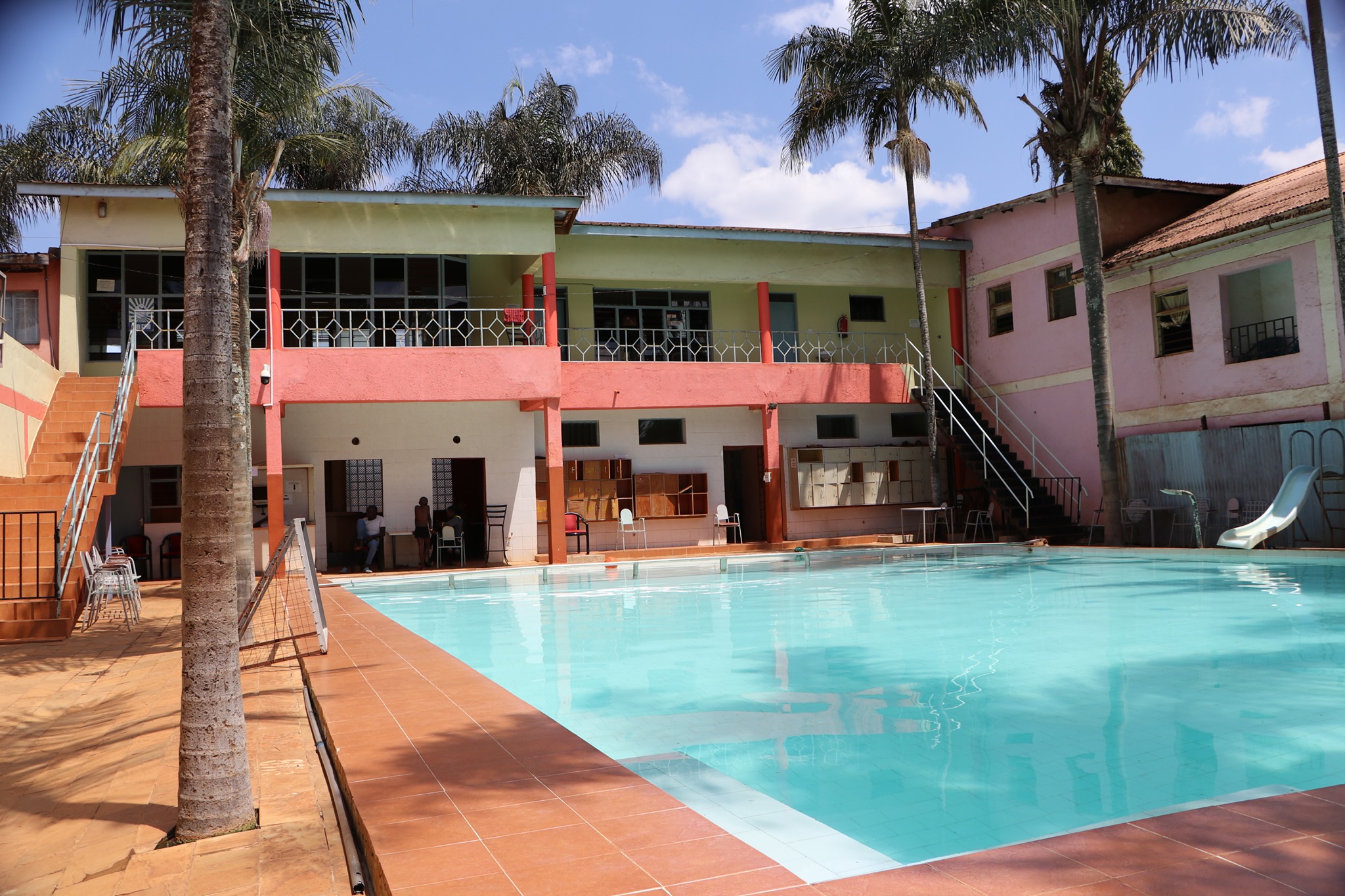 Poolside Café - Gallery Image